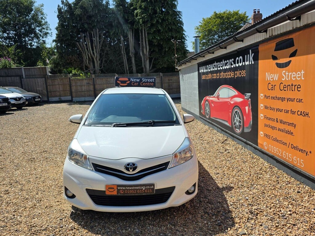 Toyota Yaris Hatchback 1.0 Vvt-i Edition Euro 5 201262 White #3