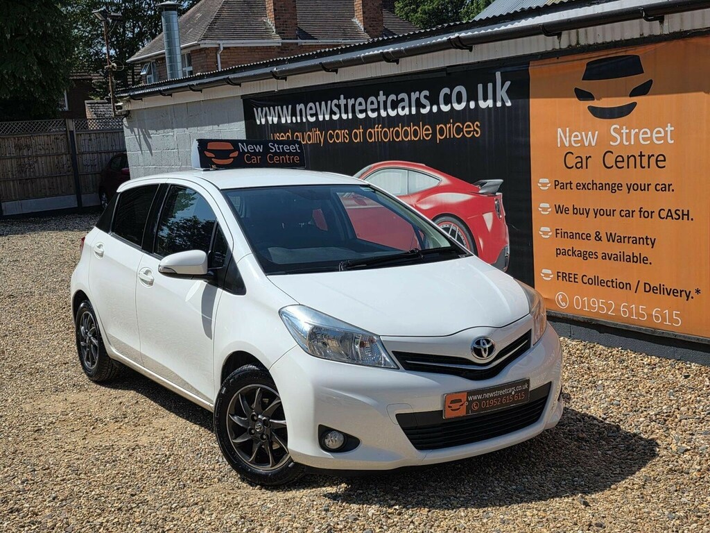 Toyota Yaris Hatchback 1.0 Vvt-i Edition Euro 5 201262 White