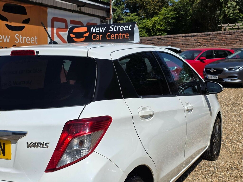 Toyota Yaris Hatchback 1.0 Vvt-i Edition Euro 5 201262 White #6