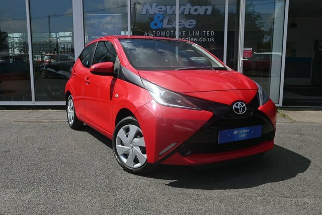 Toyota Aygo 1.0 Vvt-i X-play Hatchback Euro NJ65WMO Red