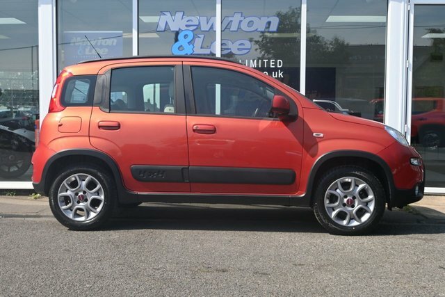 Fiat Panda 0.9 Twinair 4X4 Hatchback Euro 6 Red #4