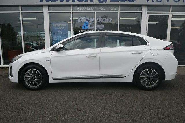 Hyundai Ioniq 38.3Kwh Premium Hatchback 136 P White #5
