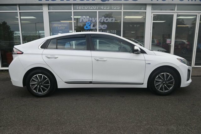 Hyundai Ioniq 38.3Kwh Premium Hatchback 136 P White #6