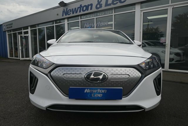 Hyundai Ioniq 38.3Kwh Premium Hatchback 136 P White #2