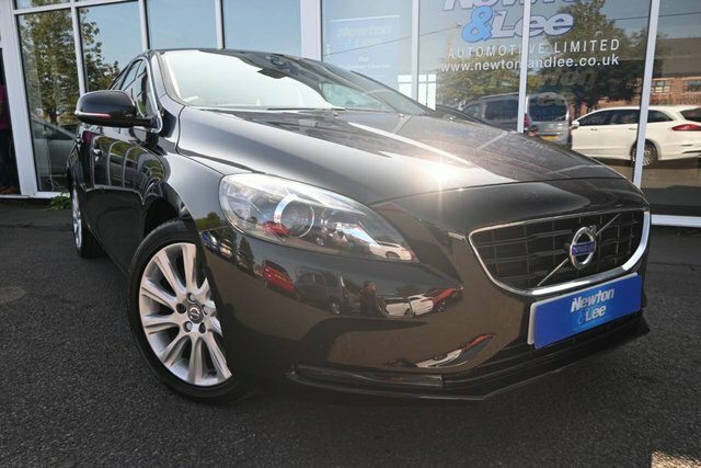 Volvo V40 1.6 D2 Se Lux Nav Hatchback Euro KY15WZK Black