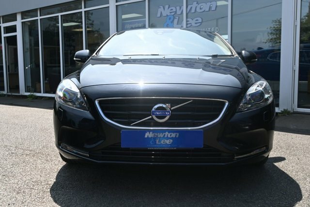 Volvo V40 1.6 D2 Se Lux Nav Hatchback Euro Black