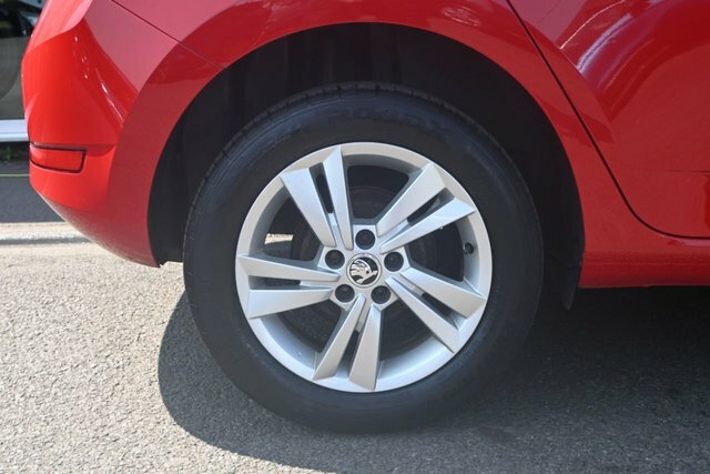Skoda Fabia Hatchback Green #9