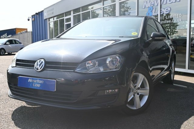 Volkswagen Golf 1.6 Tdi Bluemotion Tech Match Edition Hatchback EA66HFE Black #2