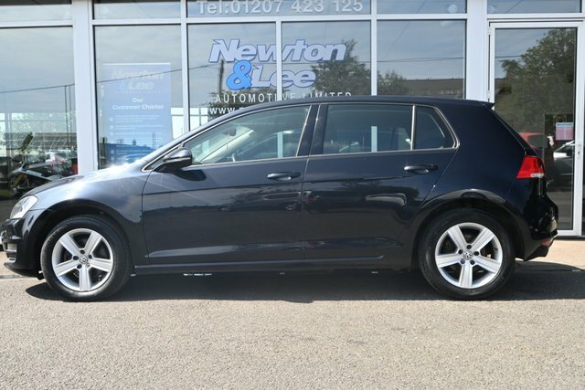 Volkswagen Golf 1.6 Tdi Bluemotion Tech Match Edition Hatchback EA66HFE Black #3