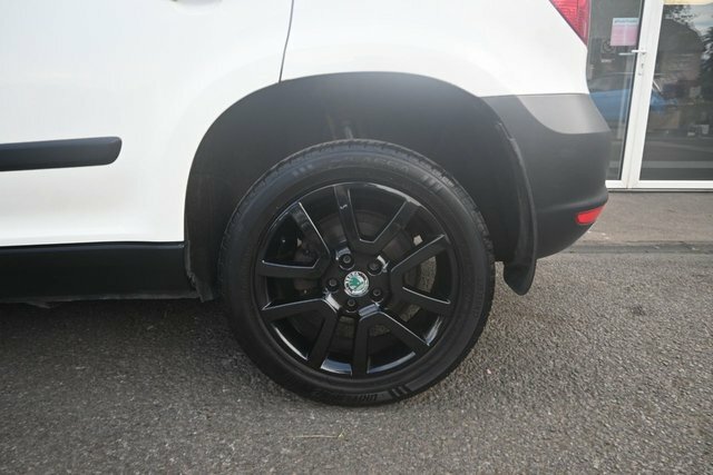 Skoda Yeti 1.4 Tsi Se White #8