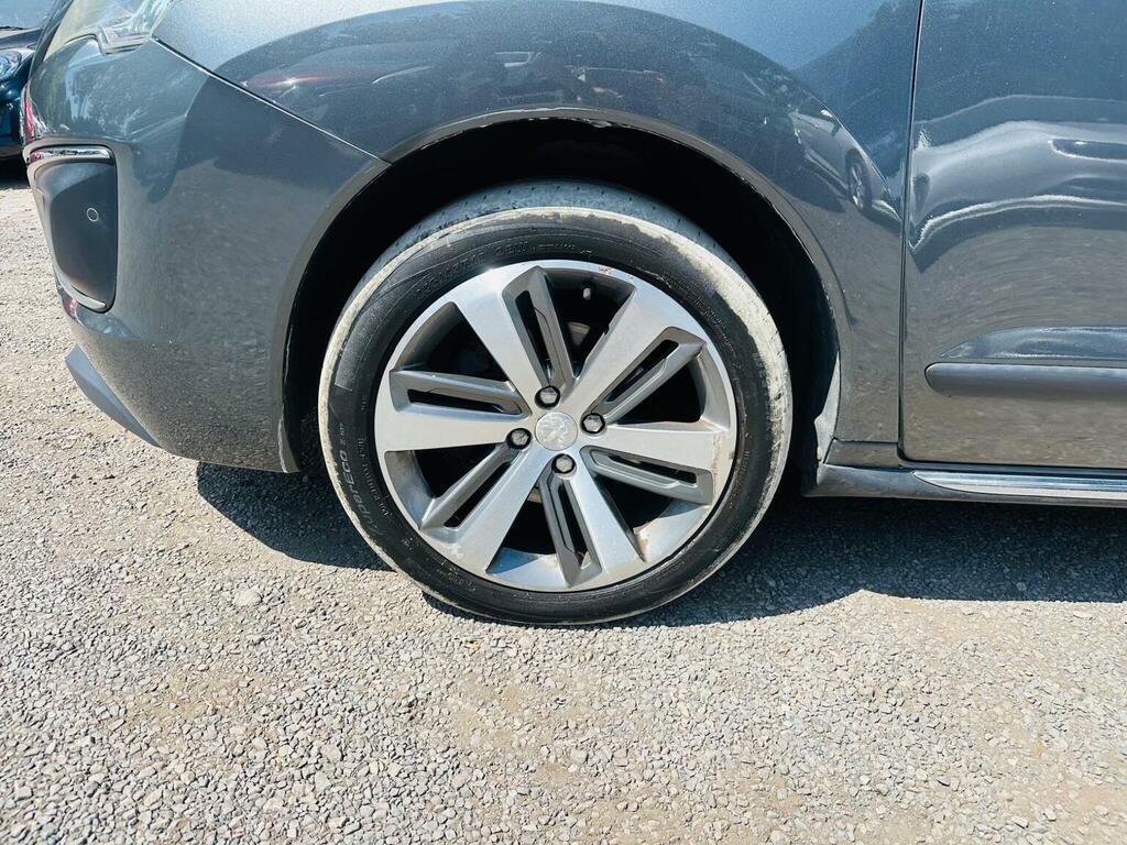Peugeot 3008 1.6L Active Silver #28