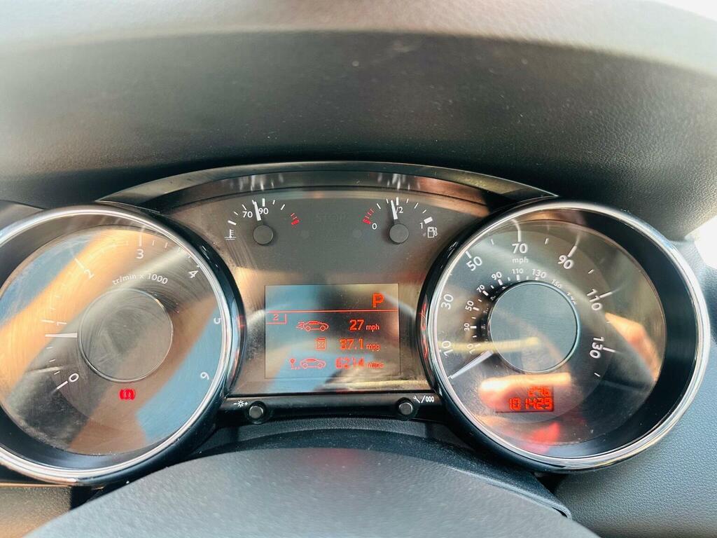 Peugeot 3008 1.6L Active Silver #31