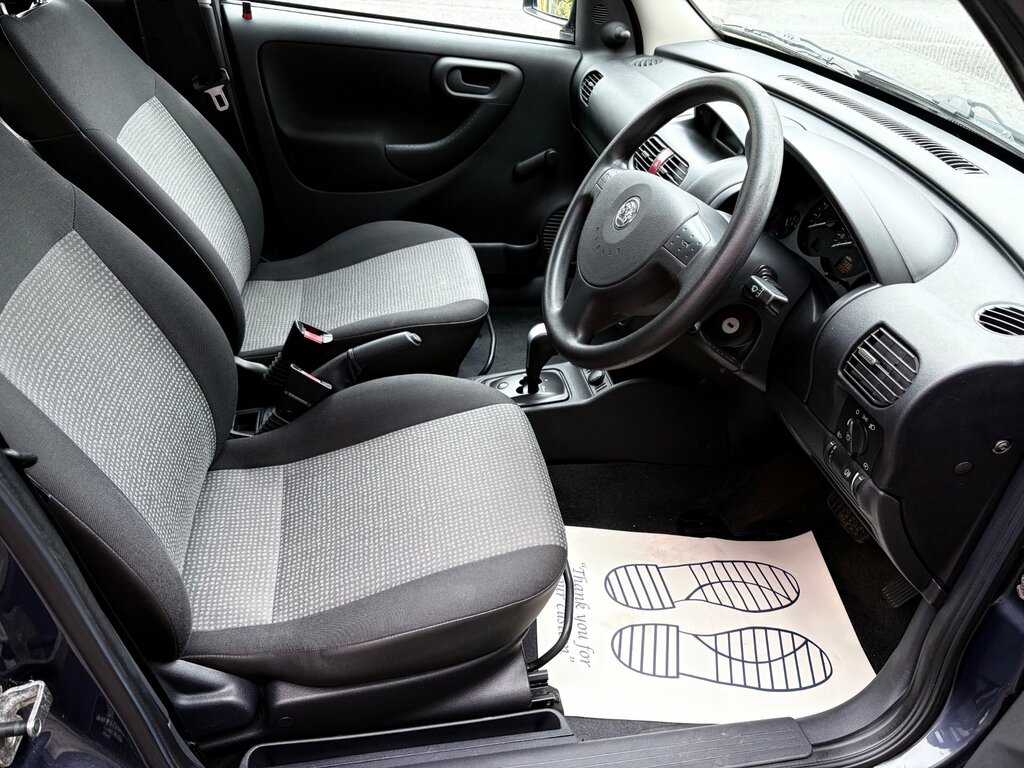 Vauxhall Combo Estate Blue #6