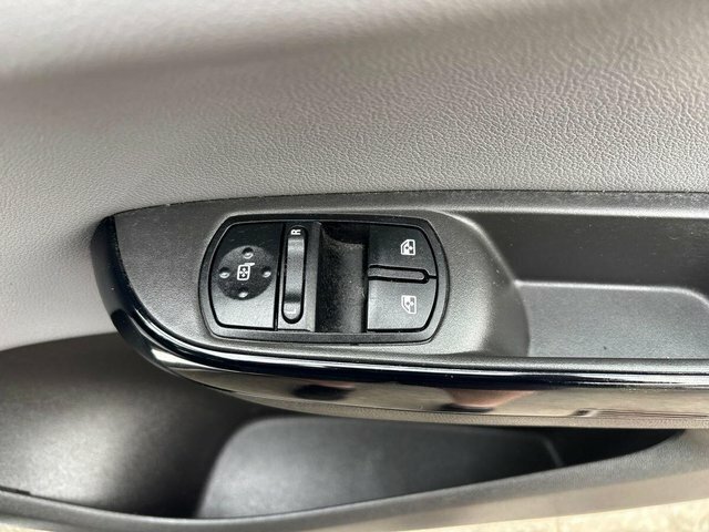 Vauxhall Corsa Hatchback Silver #18