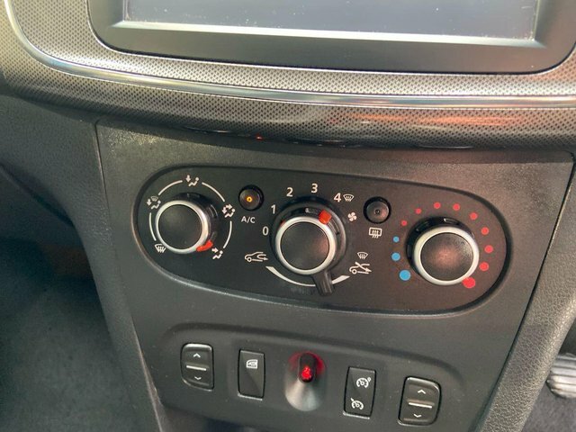 Dacia Sandero Stepway Hatchback 0.9 Tce Ambiance Euro 6 Ss 2017 White #13
