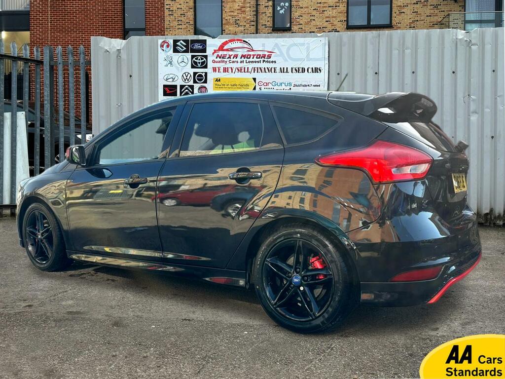 Ford Focus 1.5T Ecoboost Zetec S Black Edition Hatchback Black #4