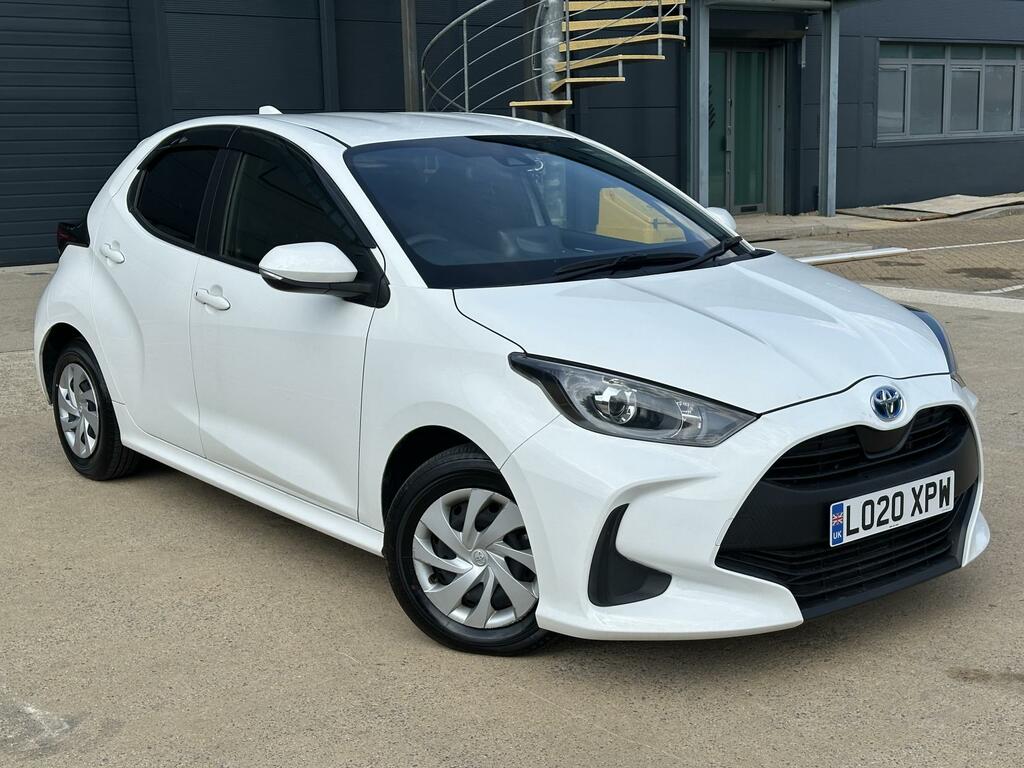 Toyota Yaris 1.5 Icon Fhev 114 Bhp Grey #1