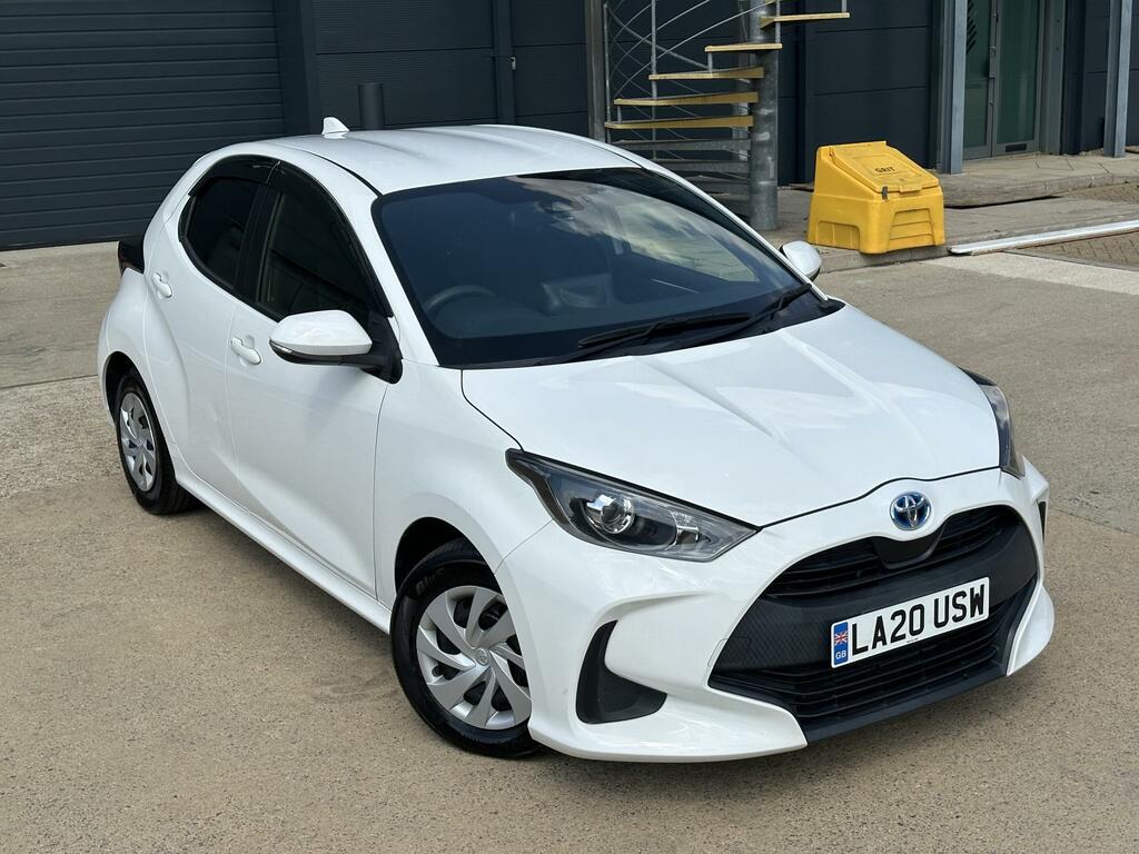 Toyota Yaris 1.5 Vvt-h Y20 Bi-tone E-cvt Euro 6 Ss Blue #1