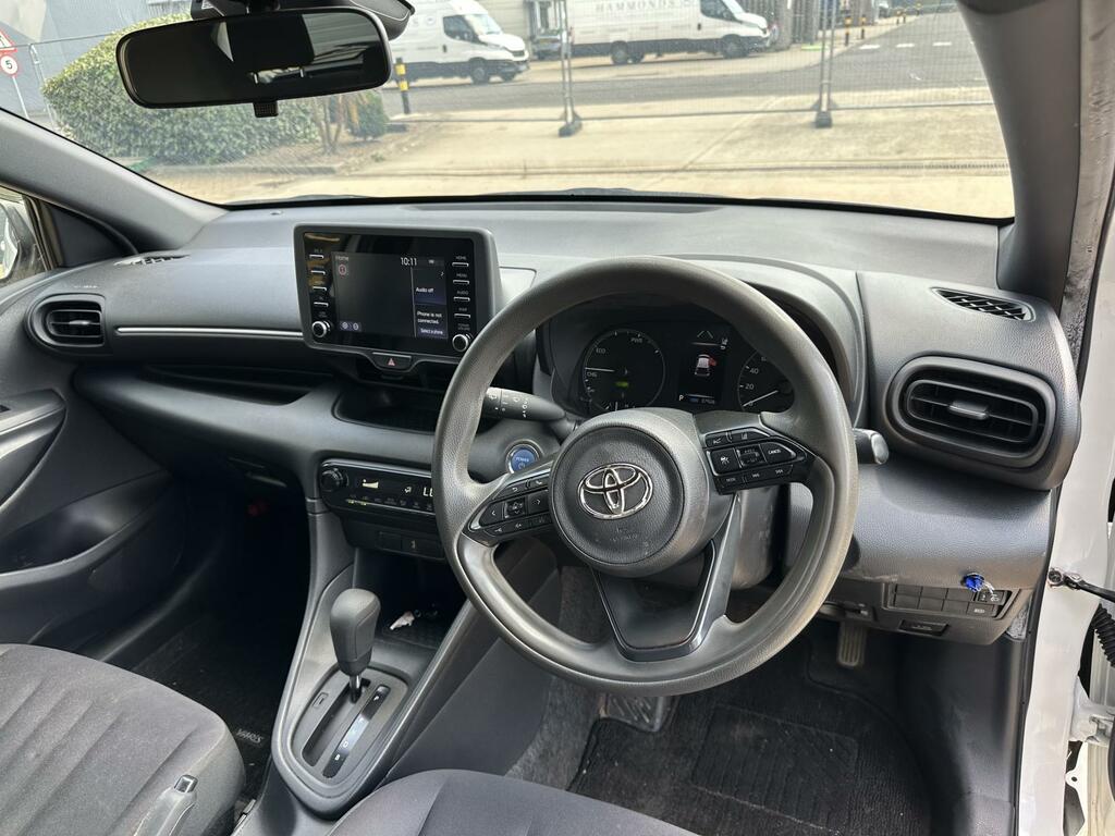 Toyota Yaris 1.5 Vvt-h Y20 Bi-tone E-cvt Euro 6 Ss Blue #15