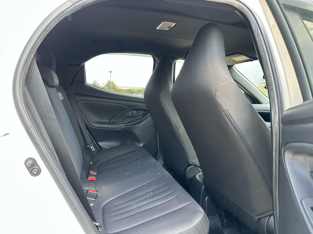 Toyota Yaris 1.5 Vvt-h Y20 Bi-tone E-cvt Euro 6 Ss Blue #34