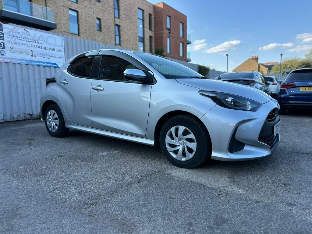 Toyota Yaris Excel Silver #2