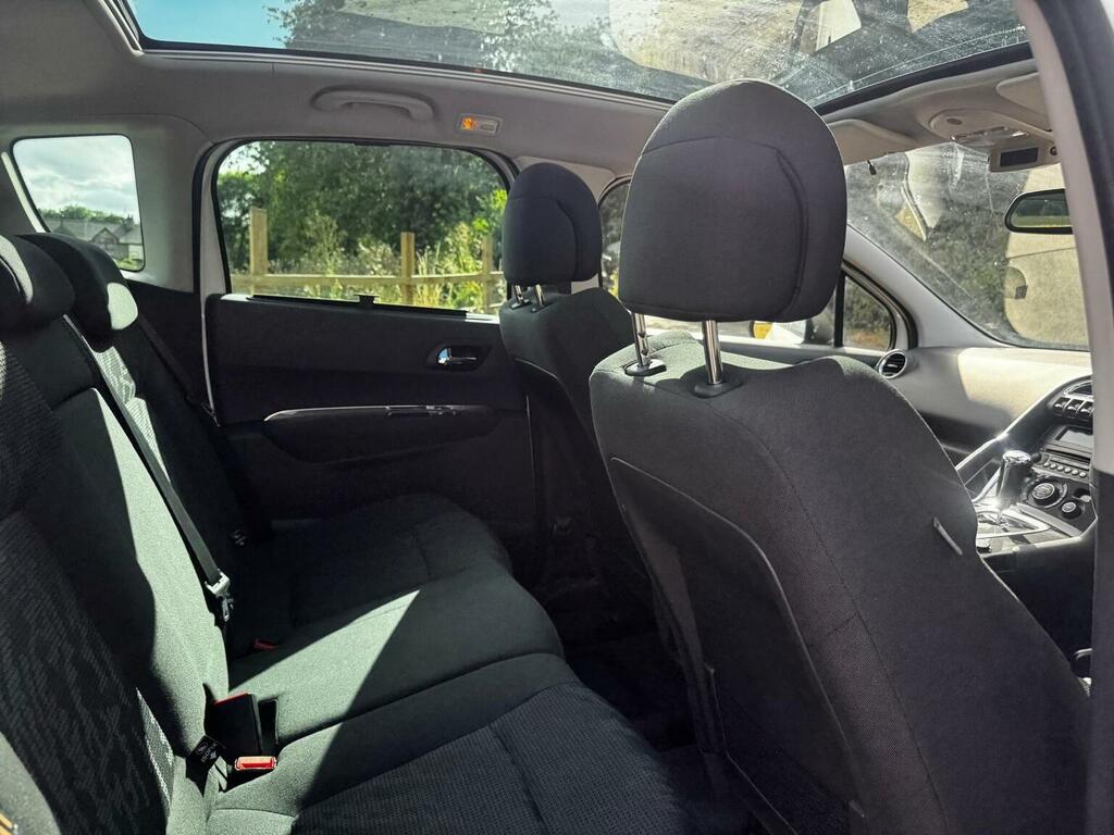 Peugeot 3008 3008 Active E-hdi S-a White #33