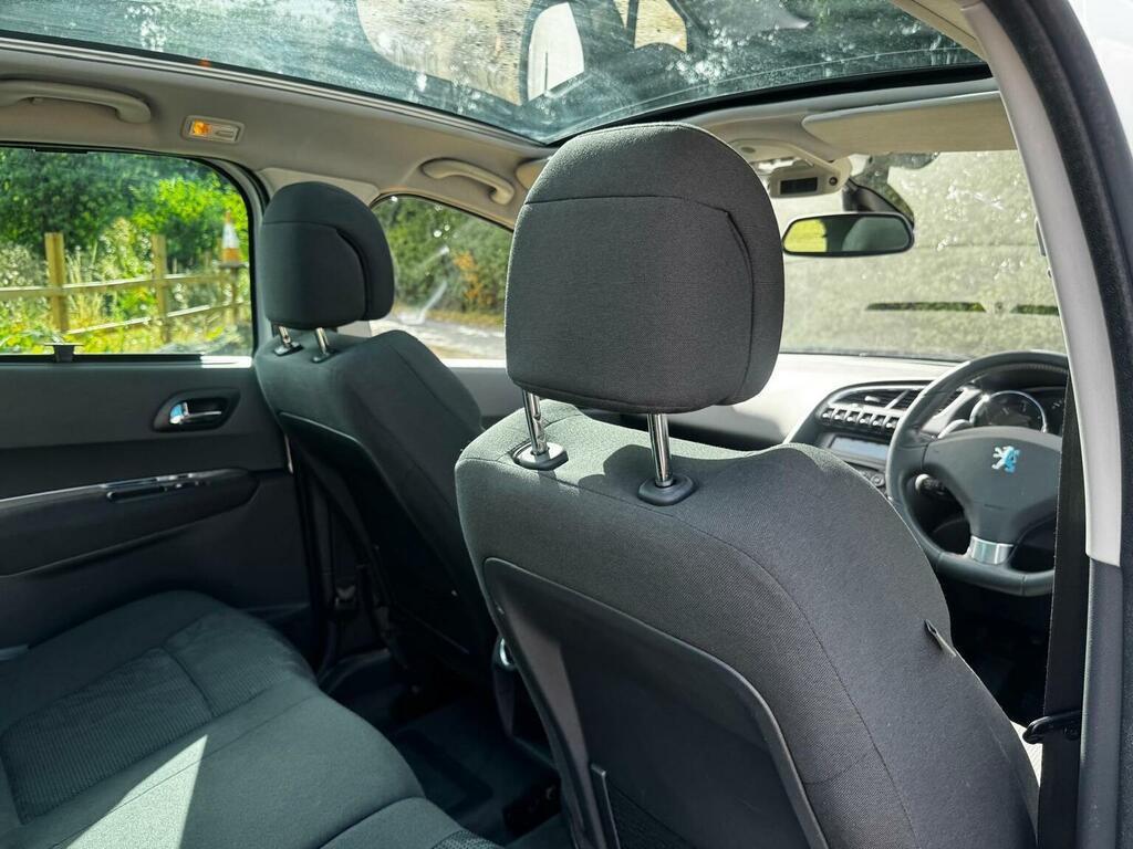 Peugeot 3008 3008 Active E-hdi S-a White #32