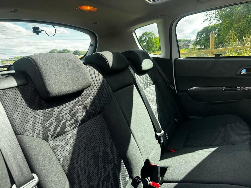 Peugeot 3008 3008 Active E-hdi S-a White #34