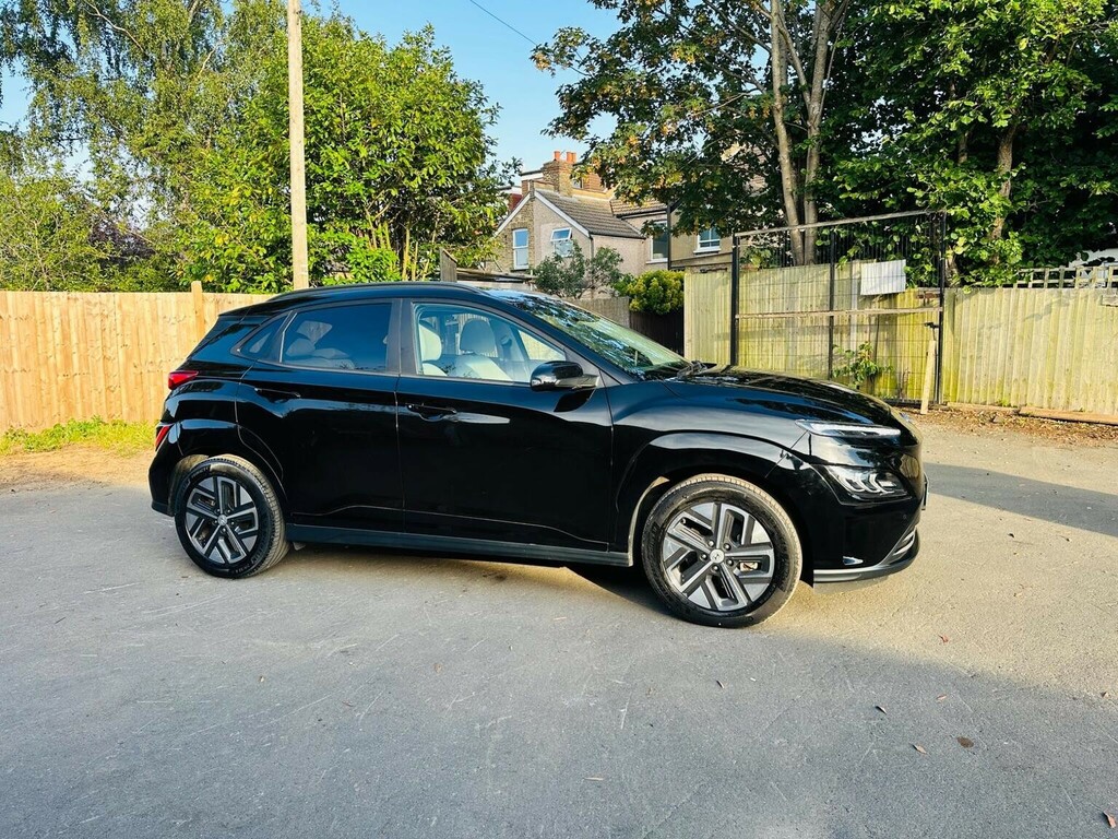 Hyundai Kona Suv 64Kwh Ultimate 10.5Kw Charger 2023 GF23HTN #4