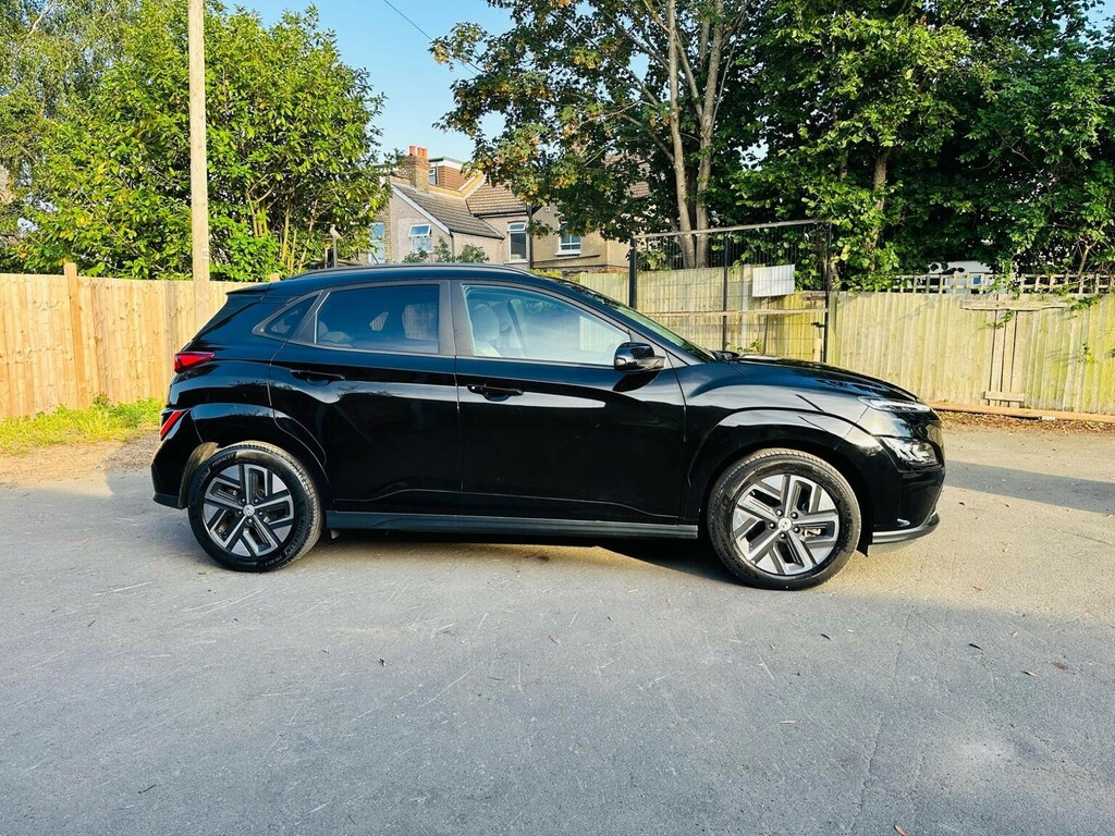 Hyundai Kona Suv 64Kwh Ultimate 10.5Kw Charger 2023 GF23HTN #2
