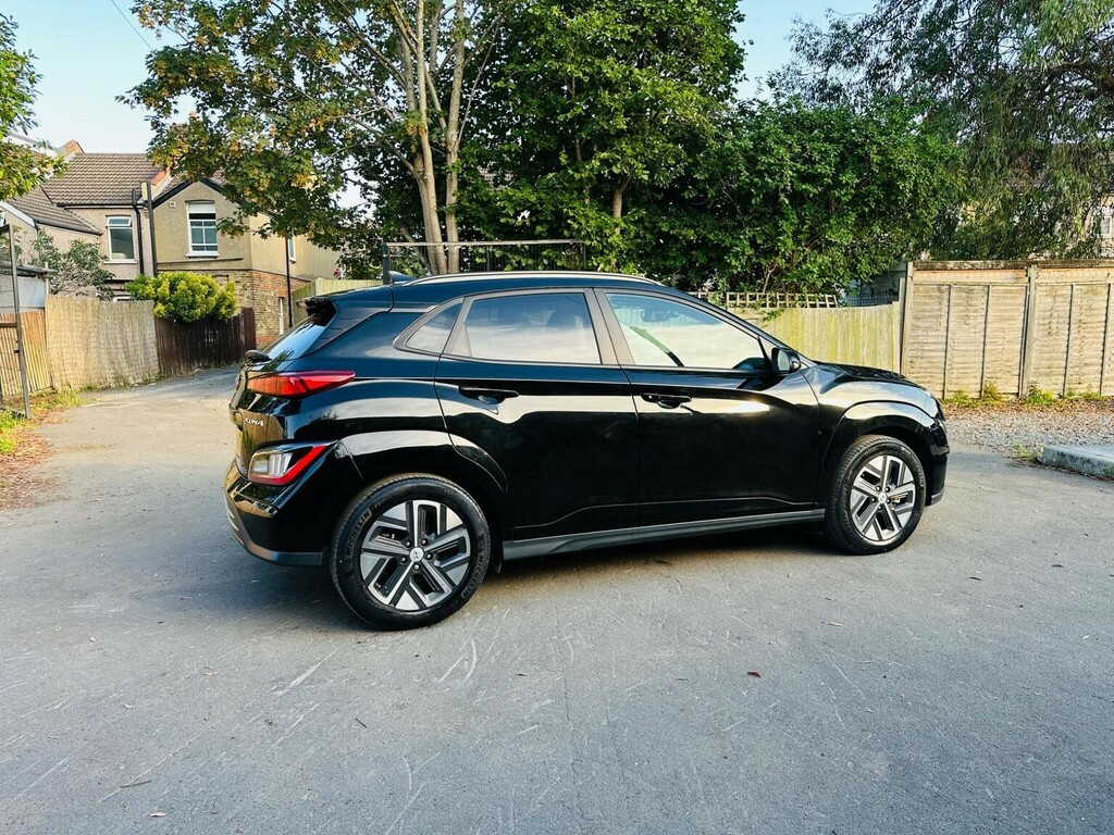 Hyundai Kona Suv 64Kwh Ultimate 10.5Kw Charger 2023 GF23HTN #3
