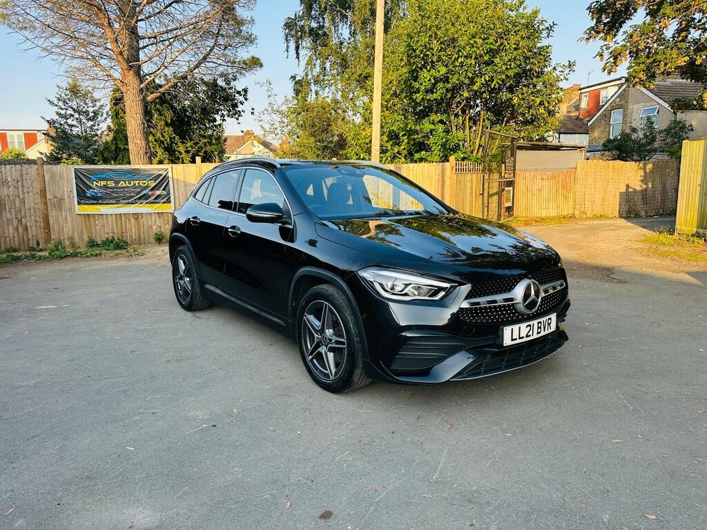 Mercedes-Benz GLA Class Suv 1.3 Gla180 Amg Line Premium 7G-dct Euro 6 S Black