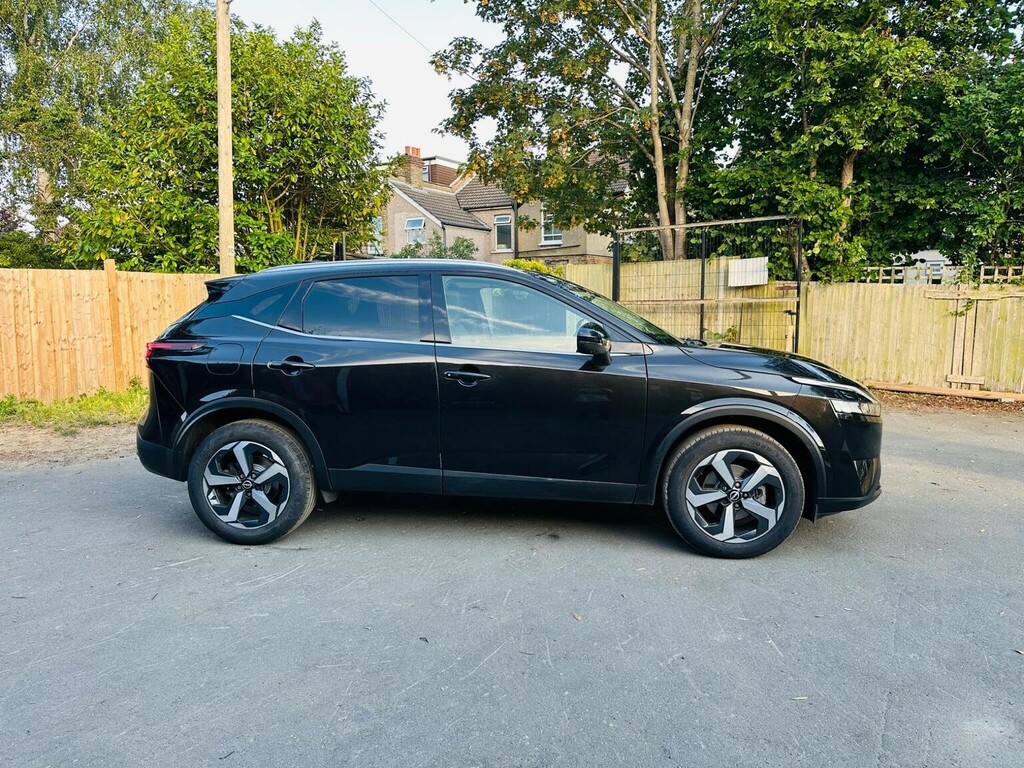 Nissan Qashqai Suv 1.3 Dig-t Mhev N-connecta Xtron Euro 6 Ss 5 BJ24EXR Black #2