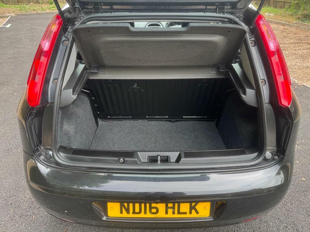 Fiat Punto Easy White #14
