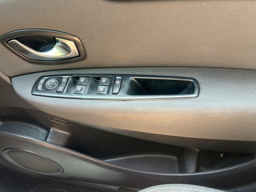 Renault Scenic XMOD Xmod Dynamique Tomtom Energy Dci Ss White #27