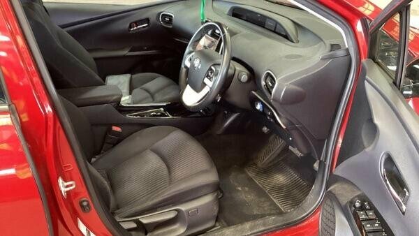 Toyota Prius Vvt 8.8Kwh Business Edition Red #2