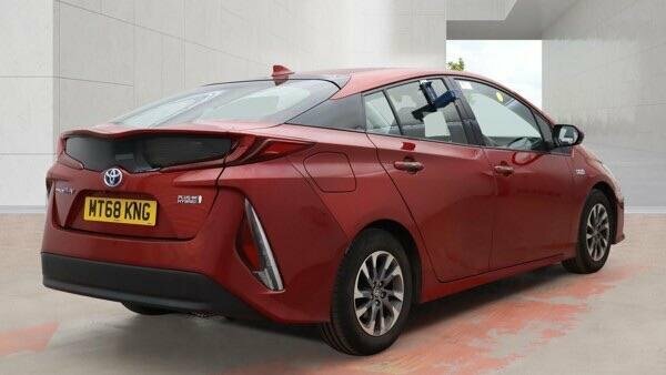 Toyota Prius Vvt 8.8Kwh Business Edition Red #3