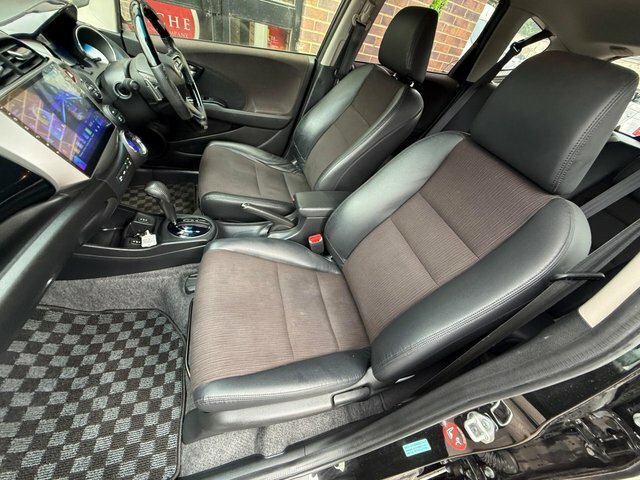 Honda Jazz 1.4 I-vtec Es Hatchback Cvt Euro 5 99 Black #46