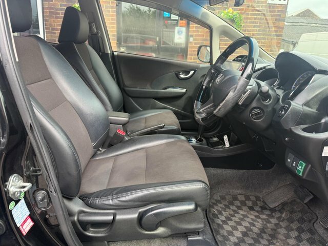Honda Jazz 1.4 I-vtec Es Hatchback Cvt Euro 5 99 Black #20