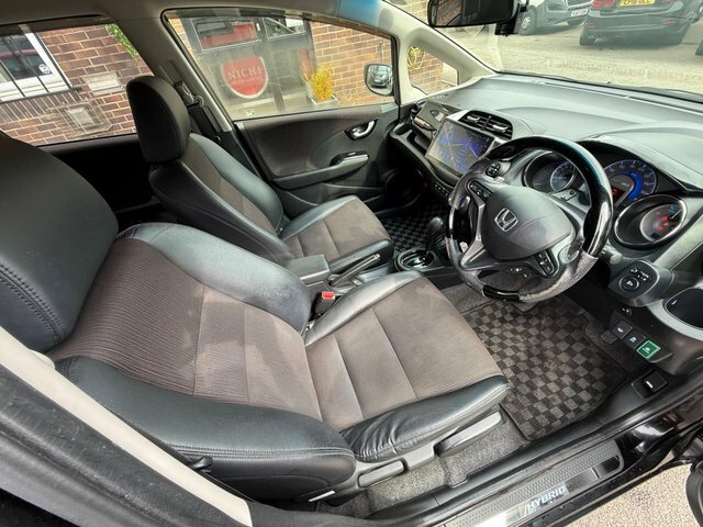 Honda Jazz 1.4 I-vtec Es Hatchback Cvt Euro 5 99 Black #17