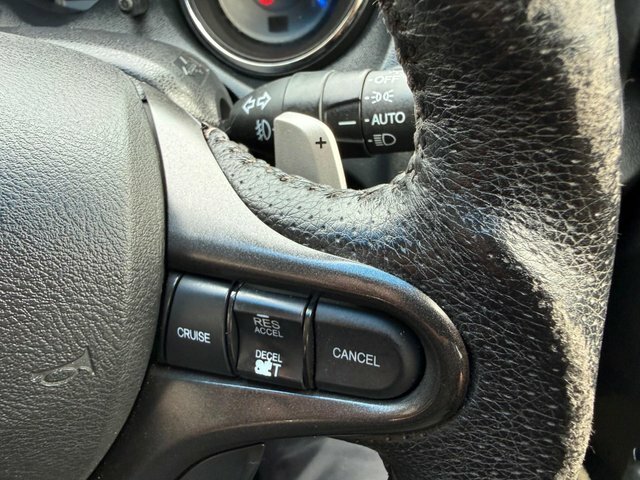 Honda Jazz 1.4 I-vtec Es Hatchback Cvt Euro 5 99 Black #39