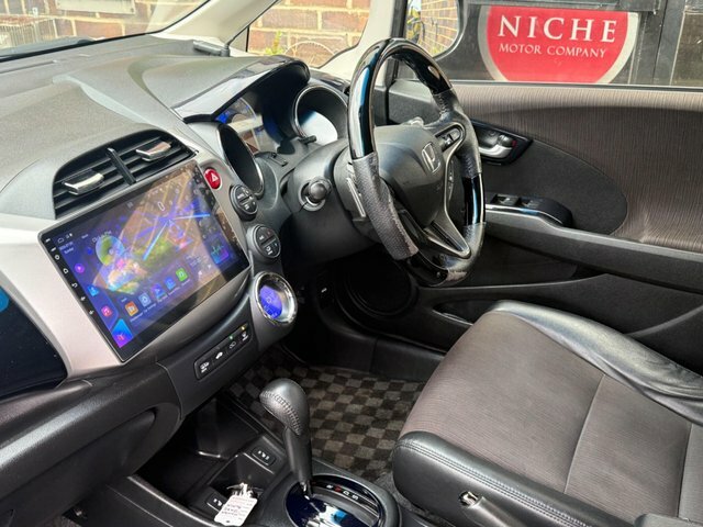 Honda Jazz 1.4 I-vtec Es Hatchback Cvt Euro 5 99 Black #45