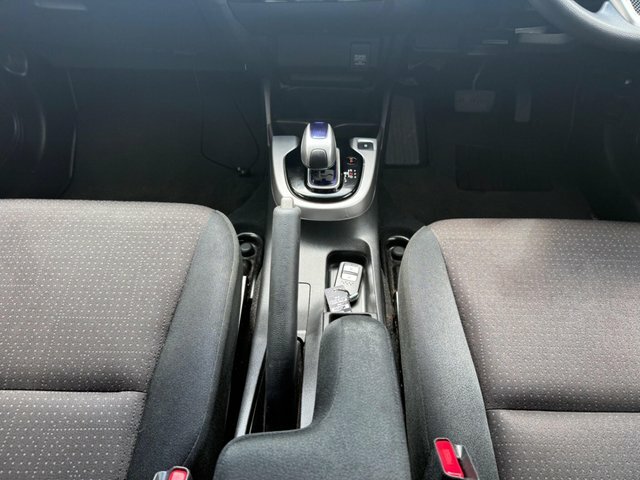 Honda Jazz Honda Jazz 1.3H Ima Hs Hatchback Hybrid White #32