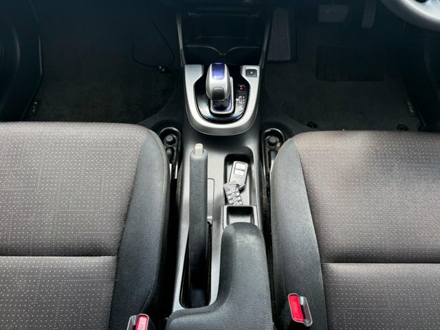Honda Jazz Honda Jazz 1.3H Ima Hs Hatchback Hybrid White #29
