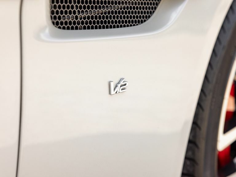 Aston Martin Vanquish S Silver #18