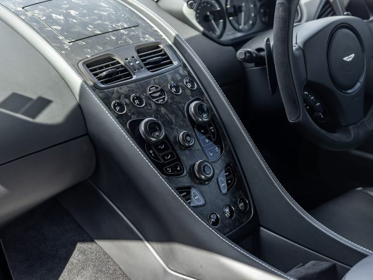 Aston Martin Vanquish S Silver #40