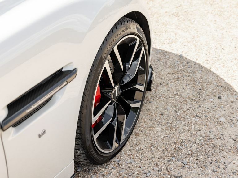 Aston Martin Vanquish S Silver #24
