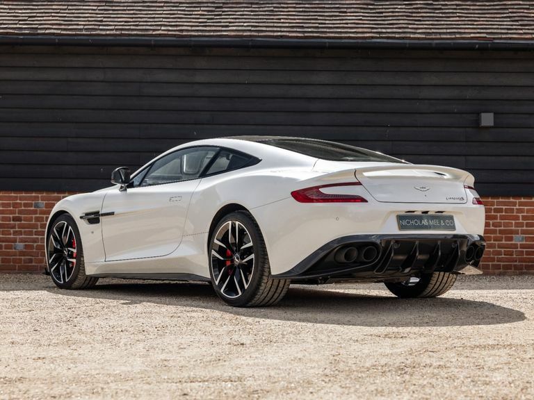 Aston Martin Vanquish S White #3