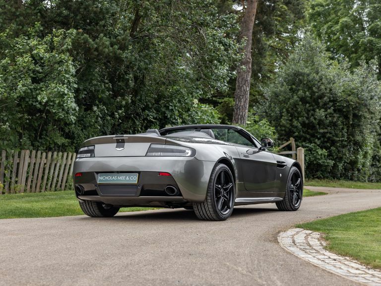Aston Martin V8 Zf 8 Speed Silver #67
