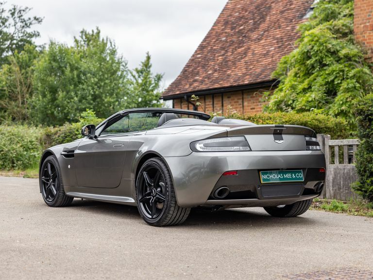 Aston Martin V8 Zf 8 Speed Silver #66